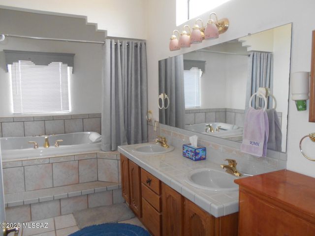 12051 S Kansas Settlement Road, Pearce, AZ 85625