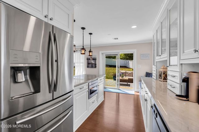 34 Marlin Court, Bayville, NJ 08721