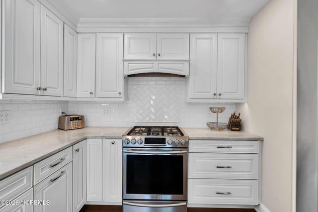 34 Marlin Court, Bayville, NJ 08721