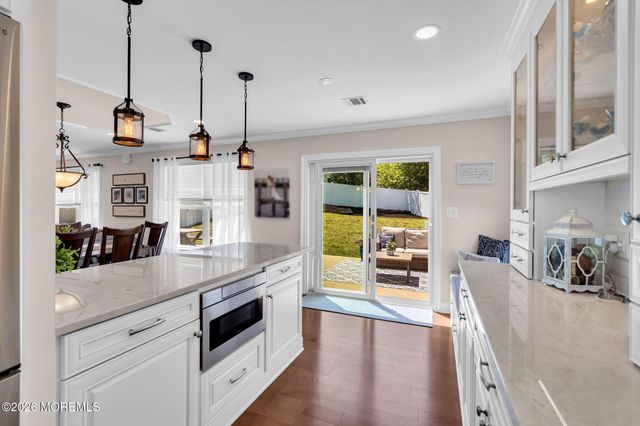 34 Marlin Court, Bayville, NJ 08721