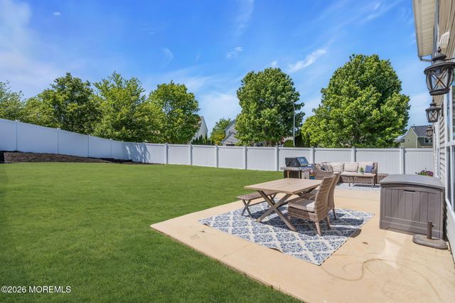 34 Marlin Court, Bayville, NJ 08721