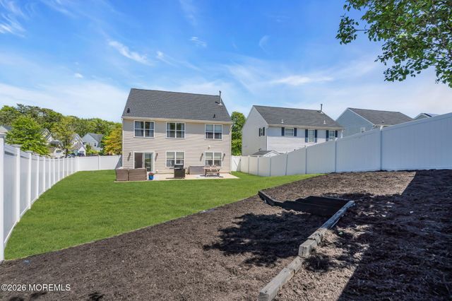 34 Marlin Court, Bayville, NJ 08721