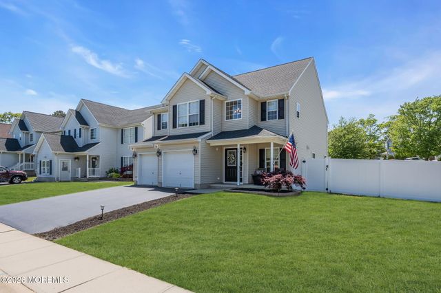 34 Marlin Court, Bayville, NJ 08721