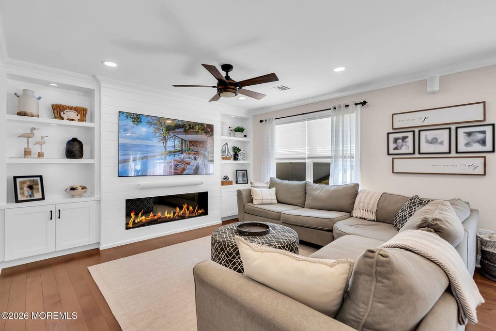 34 Marlin Court, Bayville, NJ 08721