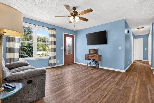 2903 Felts Ln, Springfield, TN 37172