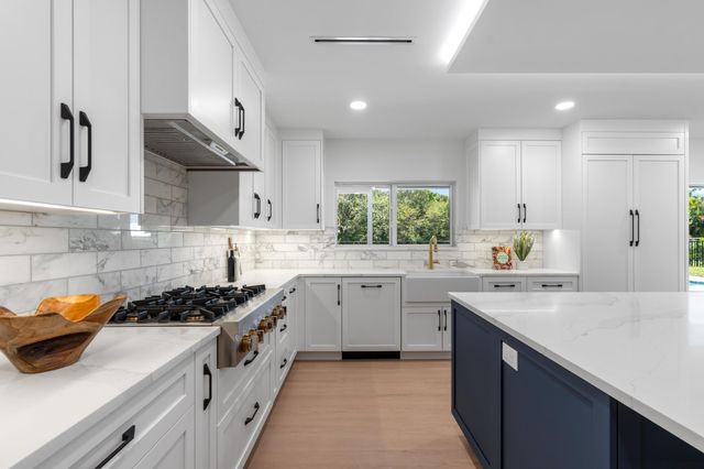 1090 SW Mulberry Way, Boca Raton, FL 33486