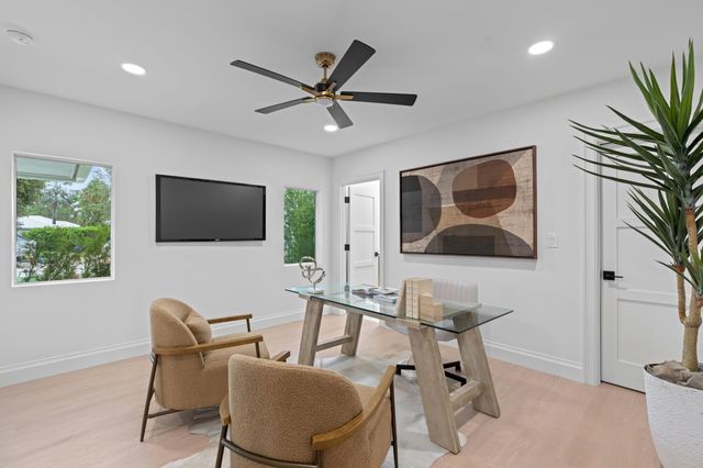 1090 SW Mulberry Way, Boca Raton, FL 33486