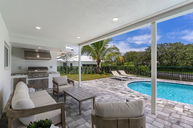 1090 SW Mulberry Way, Boca Raton, FL 33486