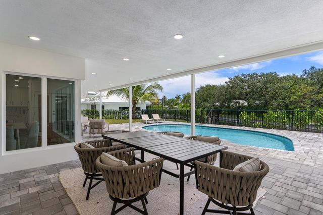 1090 SW Mulberry Way, Boca Raton, FL 33486