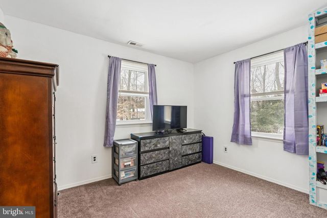 304 SPRUCE AVE, Lindenwold, NJ 08021