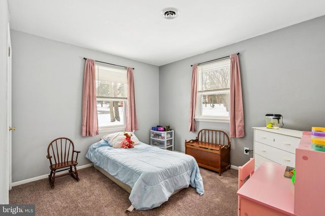 304 SPRUCE AVE, Lindenwold, NJ 08021