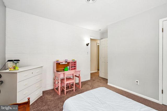 304 SPRUCE AVE, Lindenwold, NJ 08021