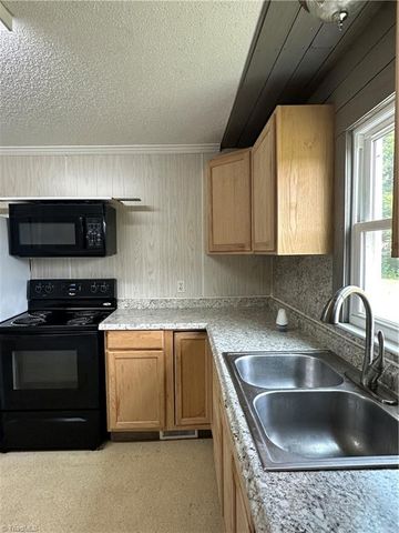 731 Leonard Road, Lexington, NC 27295