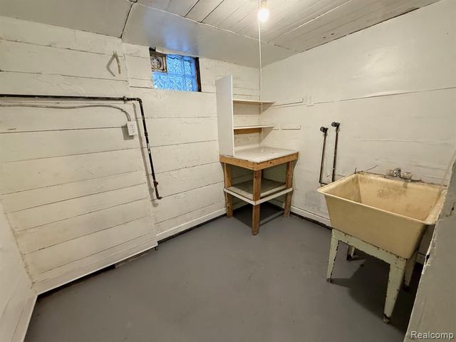 3800 Westpoint Street, Dearborn, MI 48124