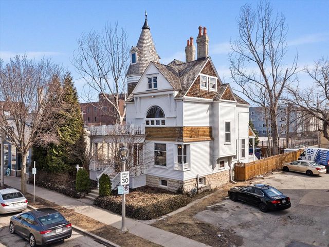 2619 W State STREET, Milwaukee, WI 53233