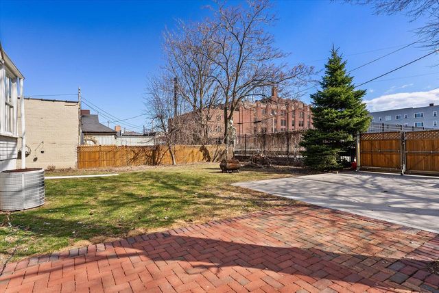 2619 W State STREET, Milwaukee, WI 53233