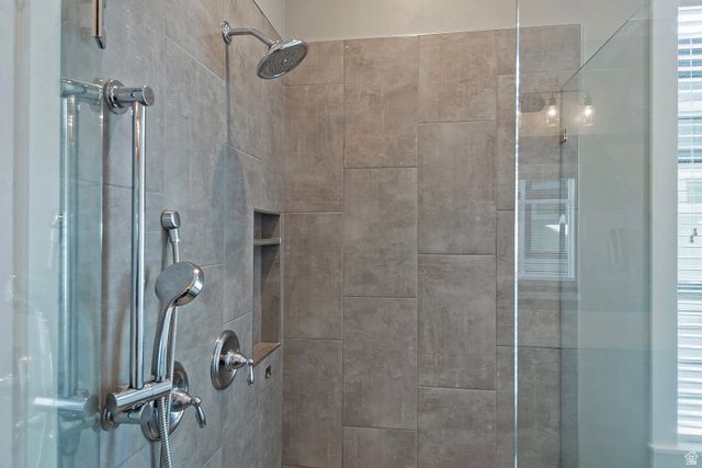 10708 S DIELSDORF RD, Sandy, UT 84092