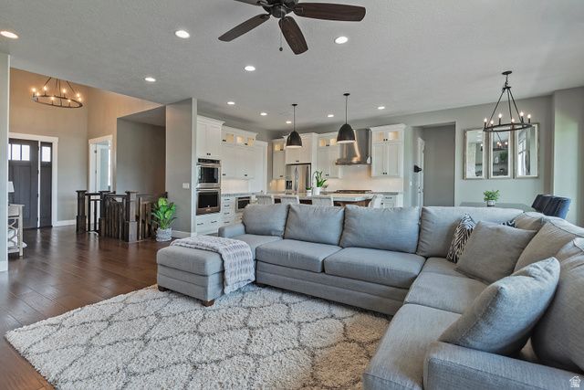 10708 S DIELSDORF RD, Sandy, UT 84092