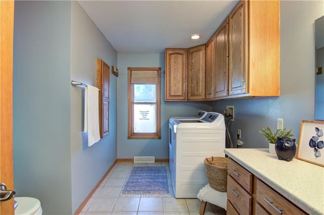 8536 Hanson Drive, Holmen, WI 54636