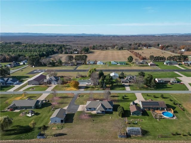 8536 Hanson Drive, Holmen, WI 54636