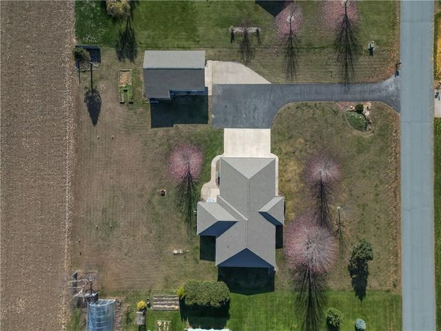 8536 Hanson Drive, Holmen, WI 54636