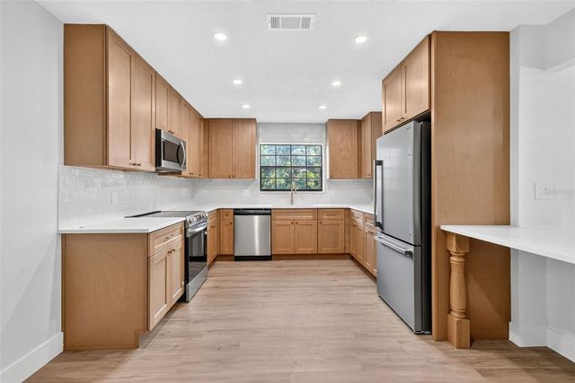 8050 NW 48TH LANE, Ocala, FL 34482