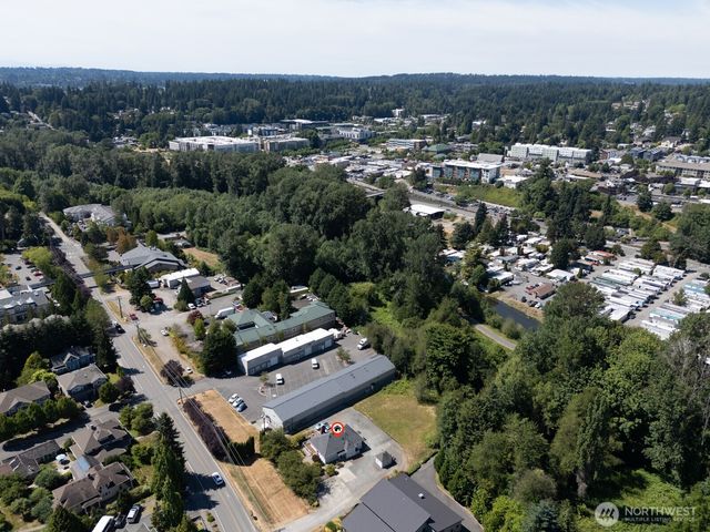 10516 E Riverside Drive, Bothell, WA 98011