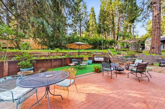 14601 Echo Ridge Dr, Nevada City, CA 95959