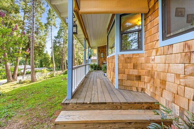 14601 Echo Ridge Dr, Nevada City, CA 95959