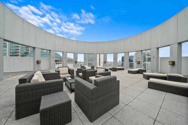 421 W HURON Street 908, Chicago, IL 60654
