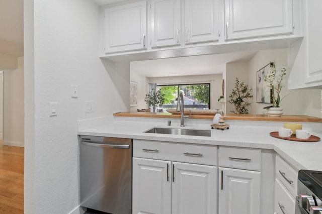 35 W 20th Avenue 105, San Mateo, CA 94403