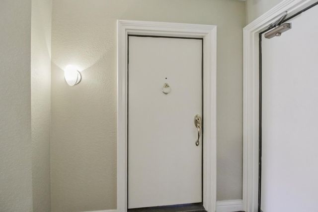 35 W 20th Avenue 105, San Mateo, CA 94403