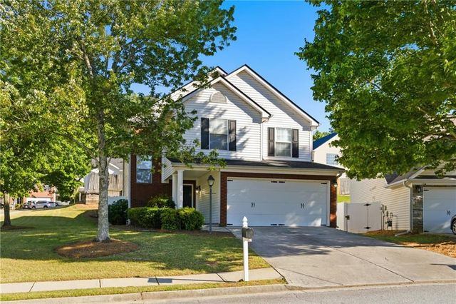 702 River Hill Dr, Lawrenceville, GA 30046