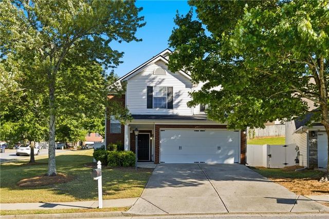 702 River Hill Dr, Lawrenceville, GA 30046