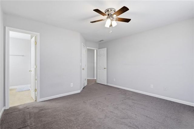 702 River Hill Dr, Lawrenceville, GA 30046