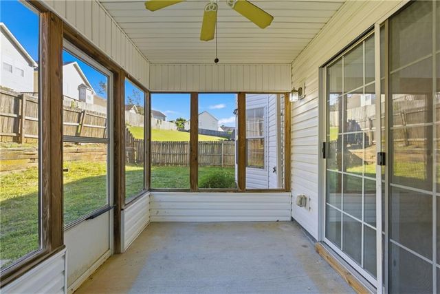 702 River Hill Dr, Lawrenceville, GA 30046