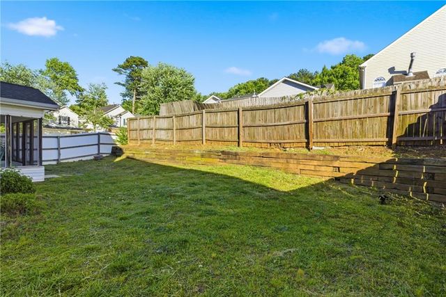 702 River Hill Dr, Lawrenceville, GA 30046