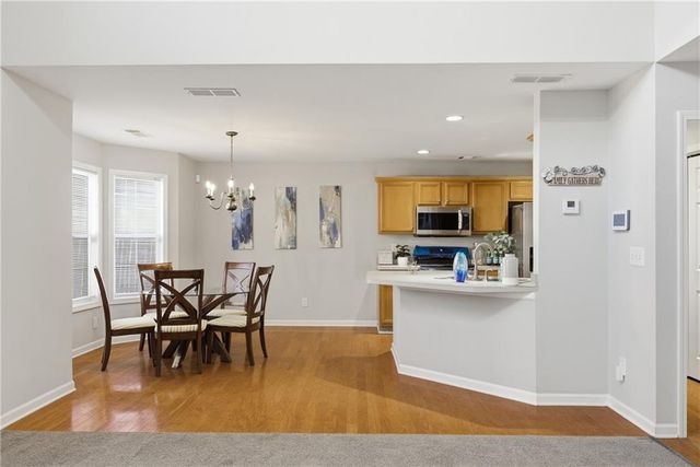 702 River Hill Dr, Lawrenceville, GA 30046