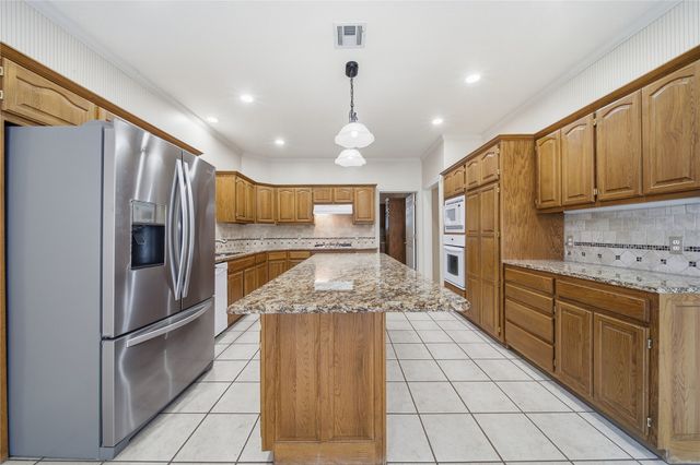 1206 Fairway Street, Claremore, OK 74019