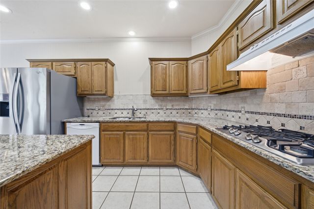 1206 Fairway Street, Claremore, OK 74019