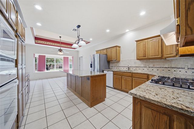1206 Fairway Street, Claremore, OK 74019