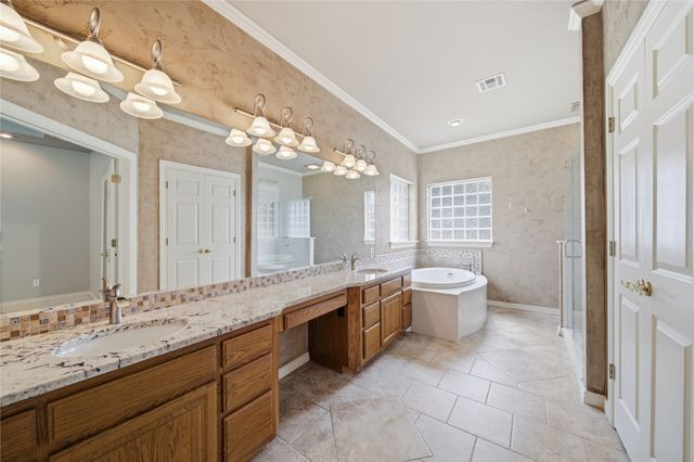 1206 Fairway Street, Claremore, OK 74019