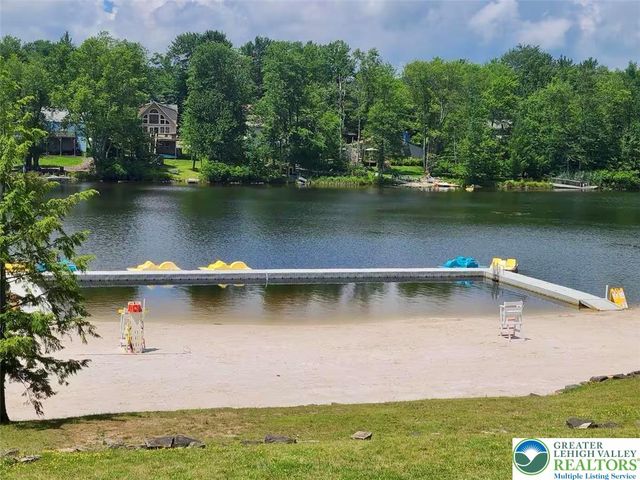 4517 Briarcliff Terrace, Coolbaugh Twp, PA 18466