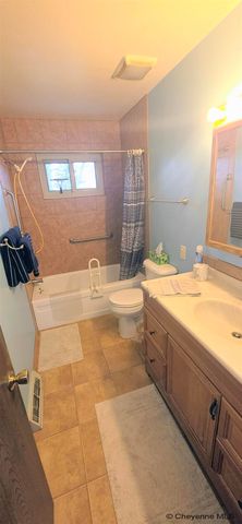 709 PHOENIX DR, Cheyenne, WY 82001