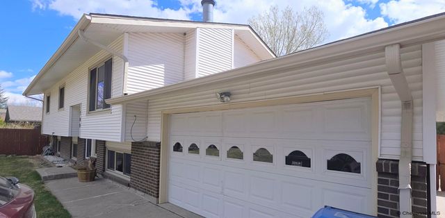 709 PHOENIX DR, Cheyenne, WY 82001