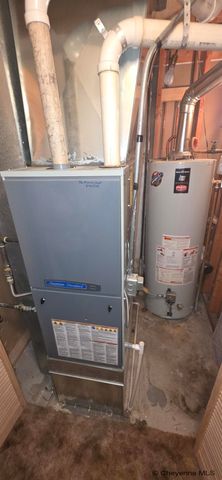 709 PHOENIX DR, Cheyenne, WY 82001