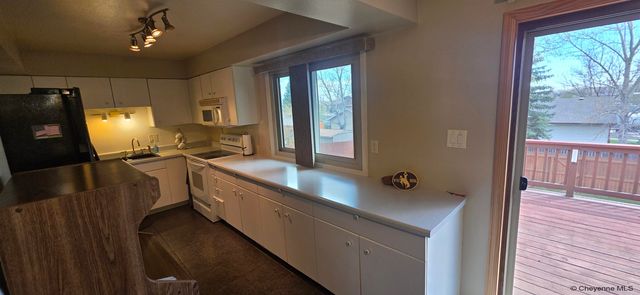 709 PHOENIX DR, Cheyenne, WY 82001