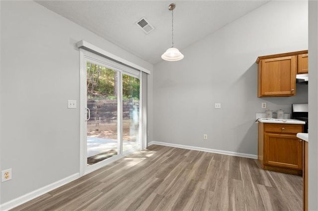 5673 Riverside Walk Drive, Sugar Hill, GA 30518