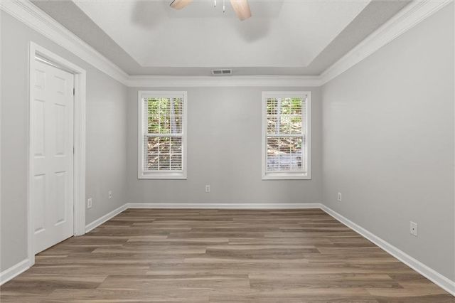 5673 Riverside Walk Drive, Sugar Hill, GA 30518