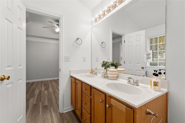 5673 Riverside Walk Drive, Sugar Hill, GA 30518